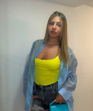 Camicia semivelata